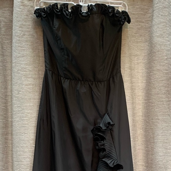 Bernshaw evening gown - Picture 1 of 6